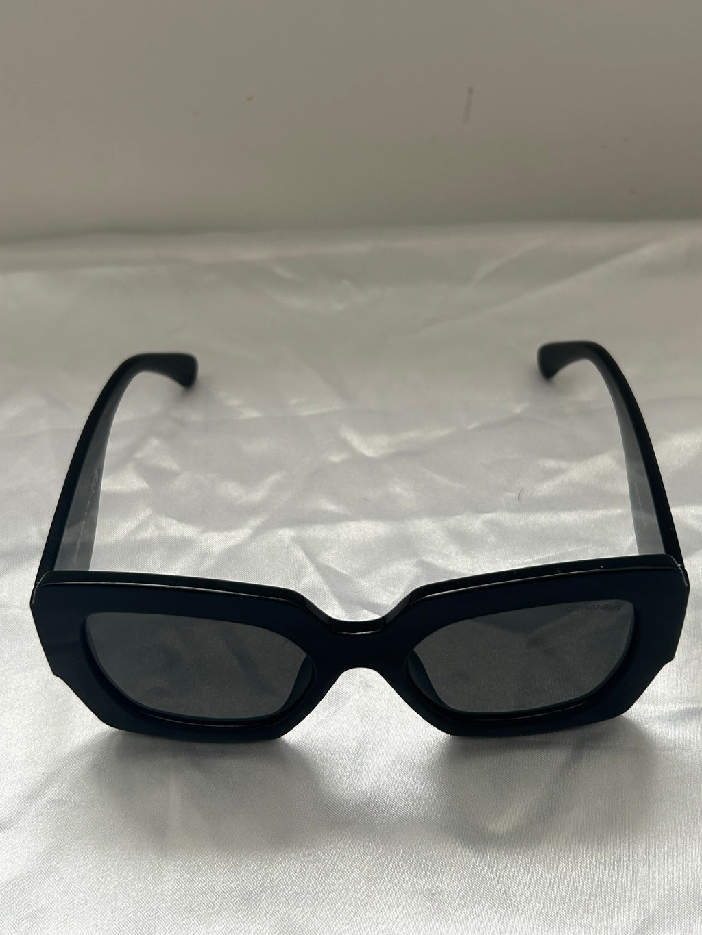 CC Full black sunglasses
