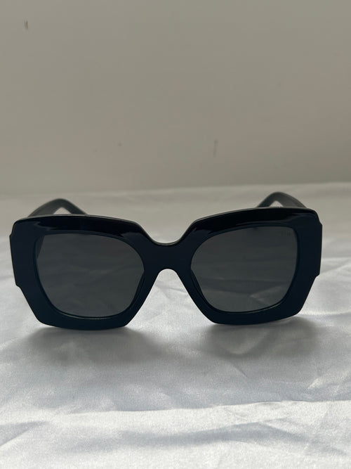 CC Full black sunglasses
