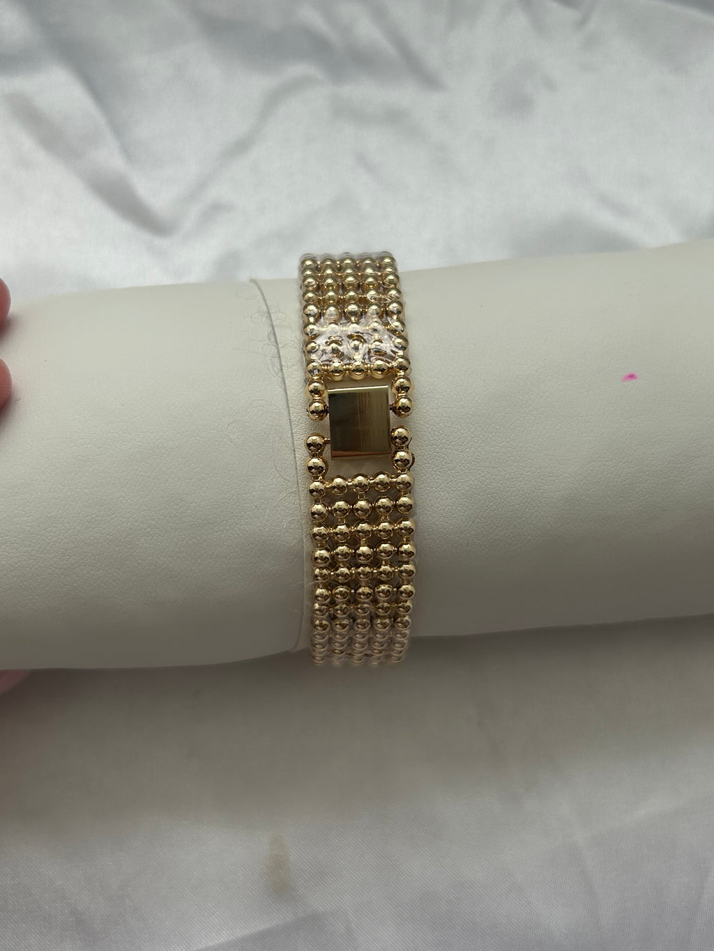 Gold VCA Pearl Face Watch