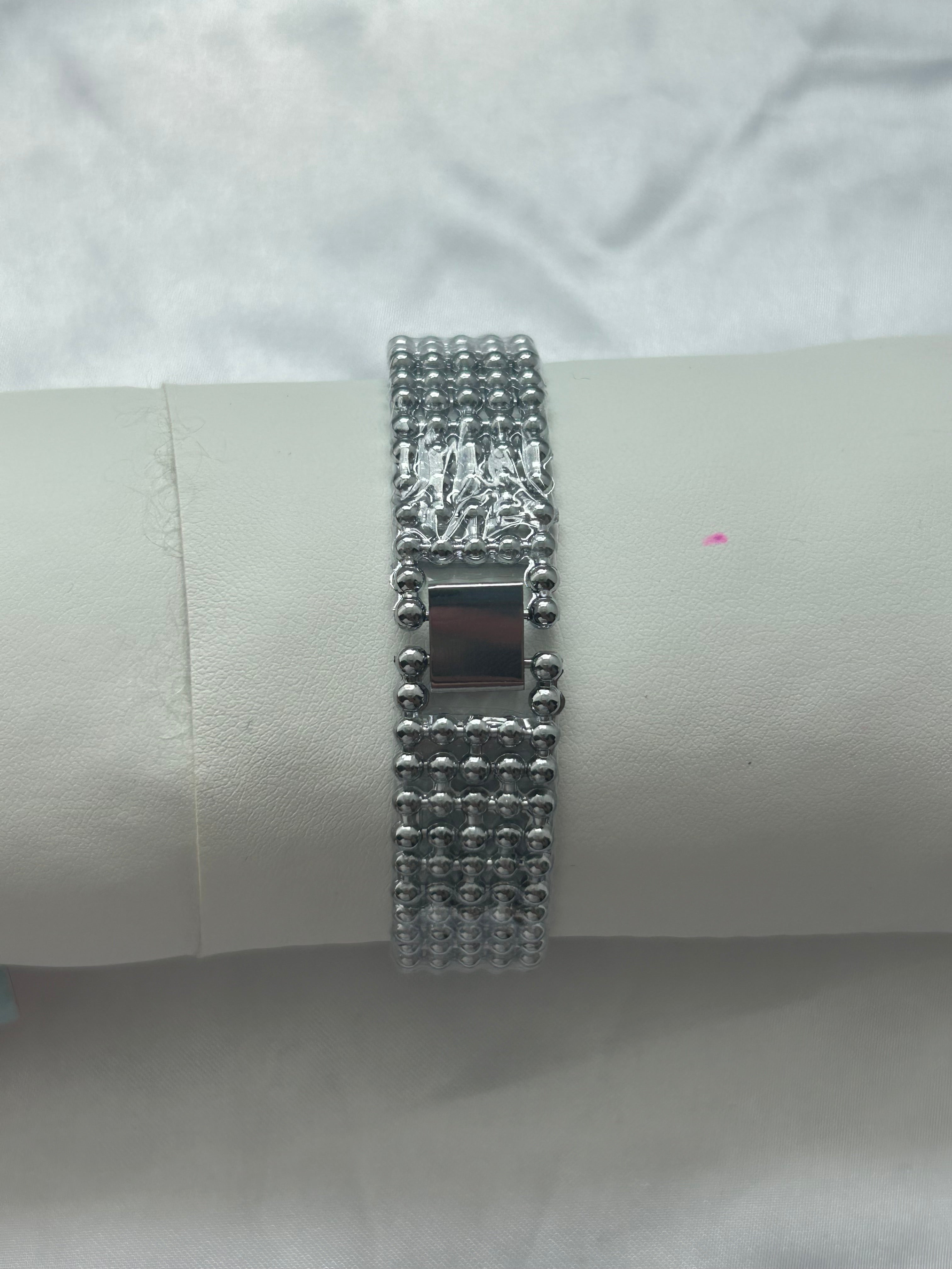 Silver VCA Pearl Face Watch