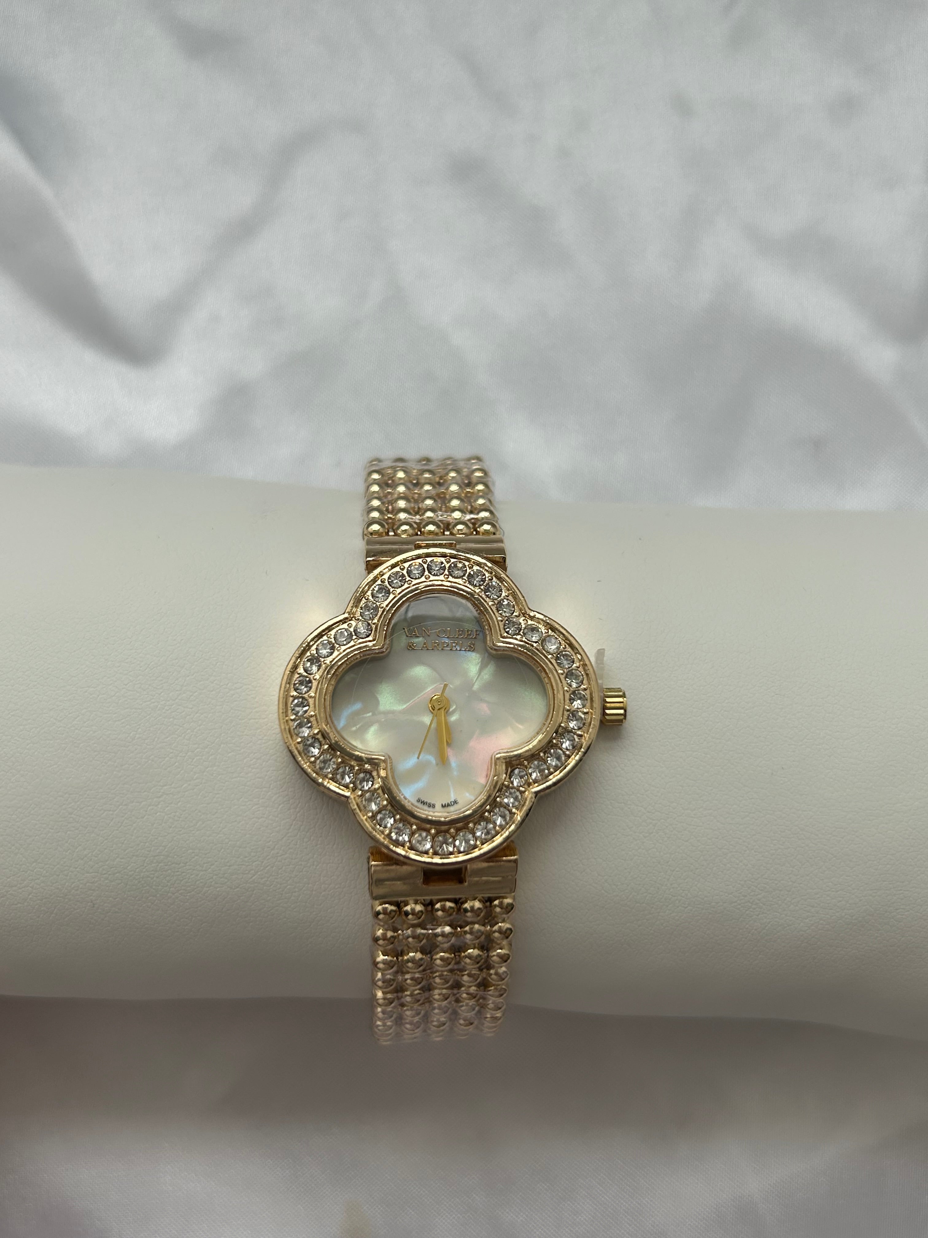 Gold VCA Pearl Face Watch